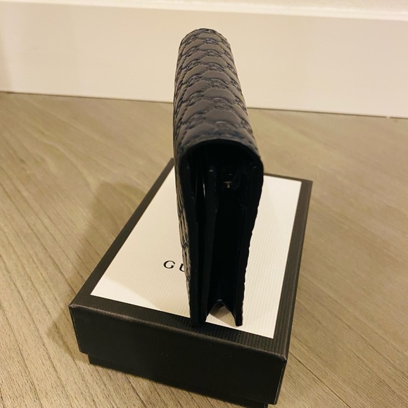 SOLD ⭐️Gucci credit card coin wallet - Picture 9 of 14